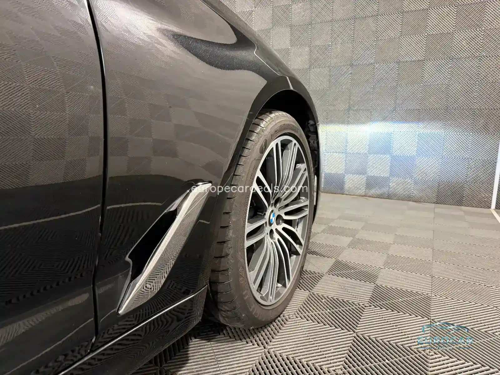 BMW 530