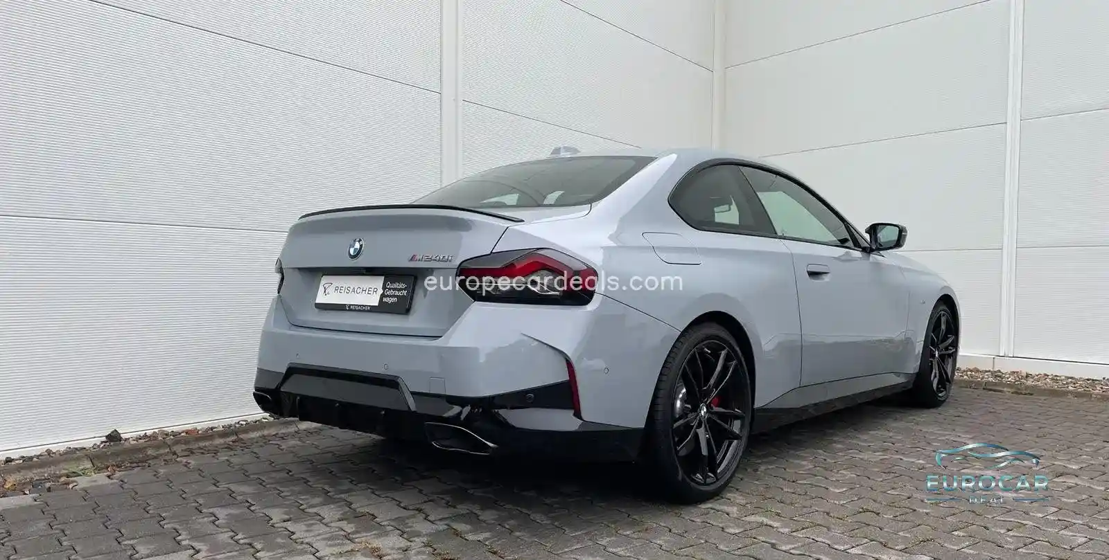 BMW M240i