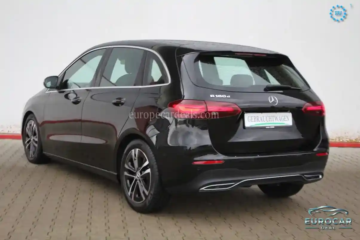 Mercedes-Benz B 180