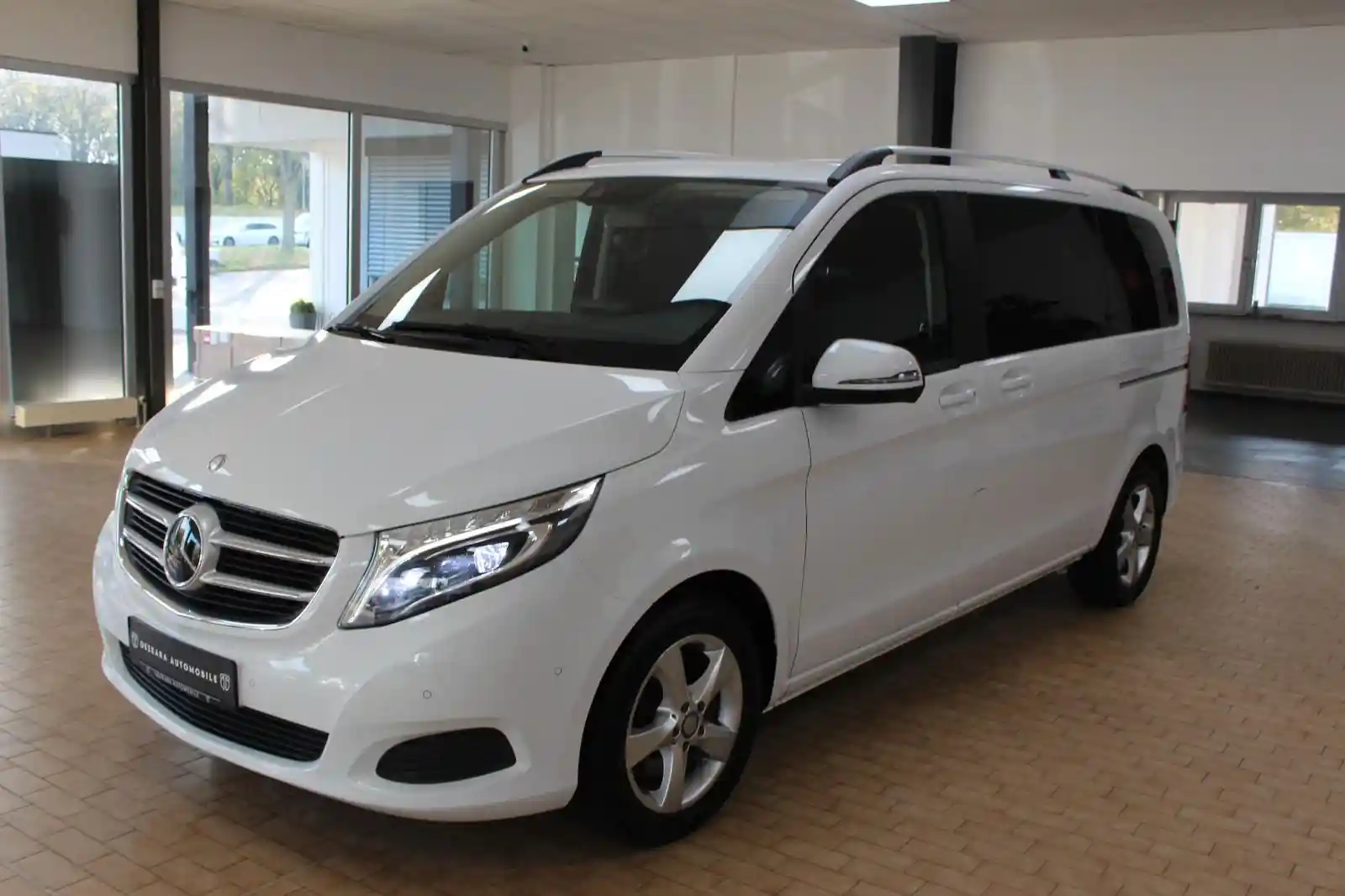 Mercedes-Benz V 250