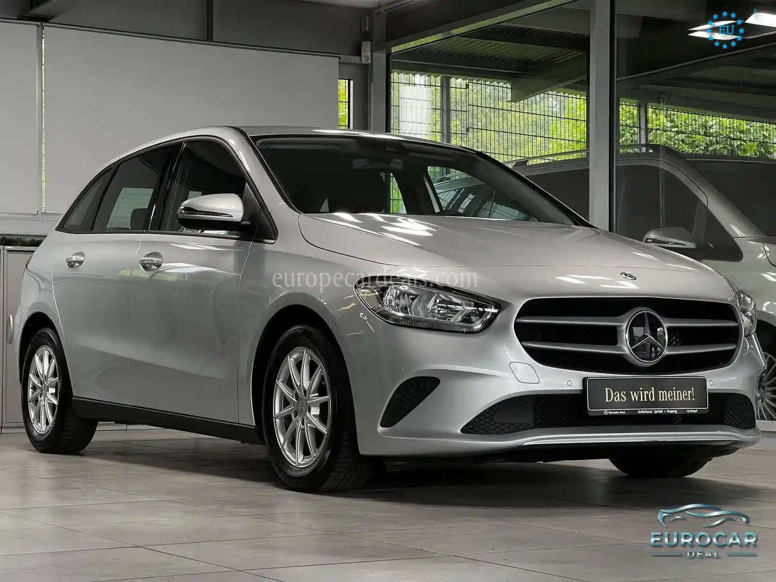 Mercedes-Benz B 180