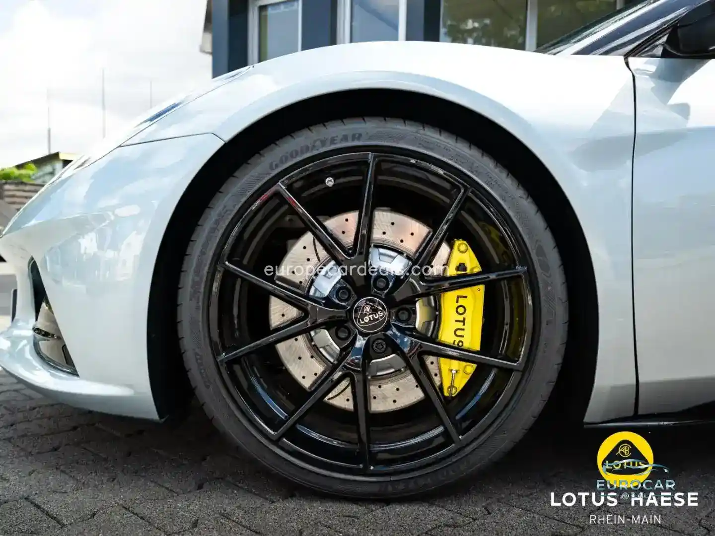 Lotus Emira