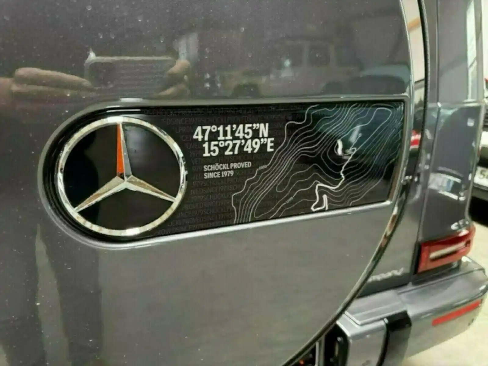 Mercedes-Benz G 500