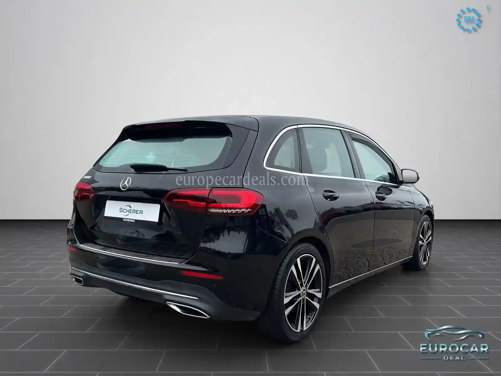 Mercedes-Benz B 180