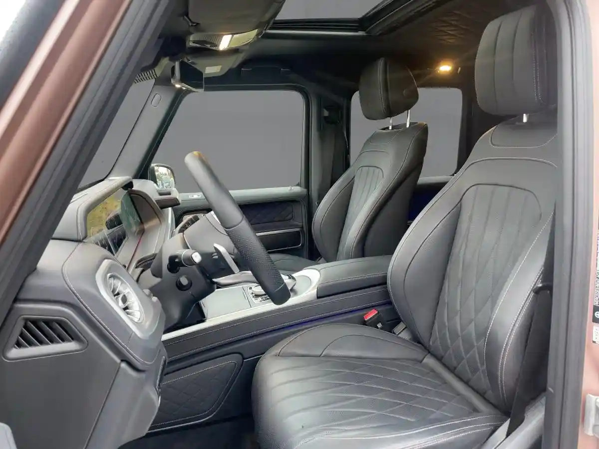 Mercedes-Benz G 500