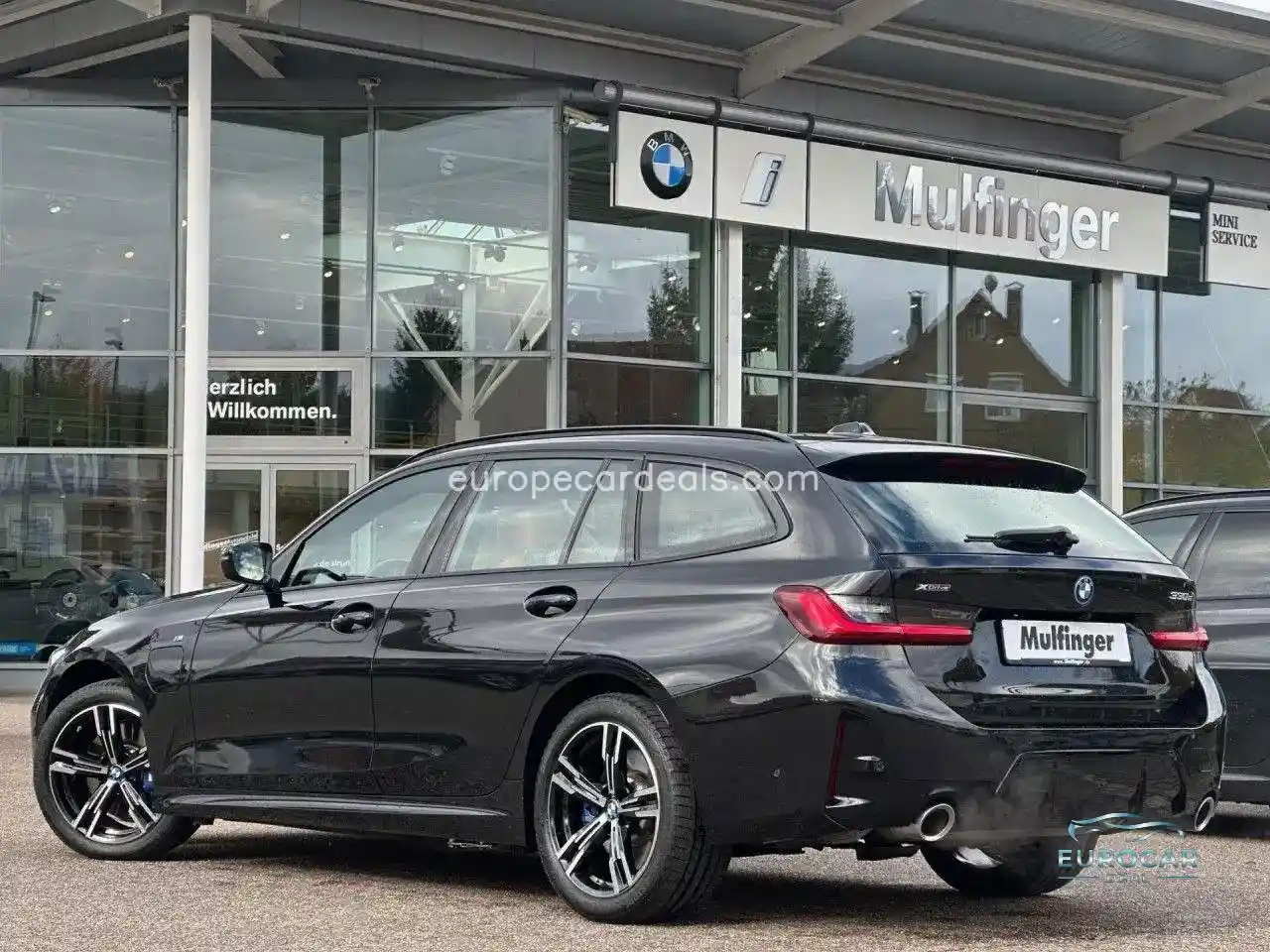 BMW 330