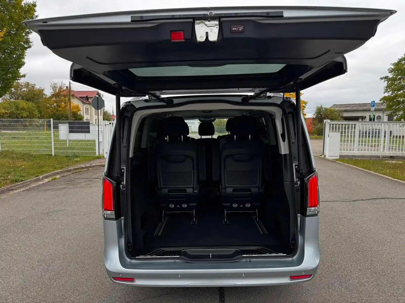 Mercedes-Benz V 250