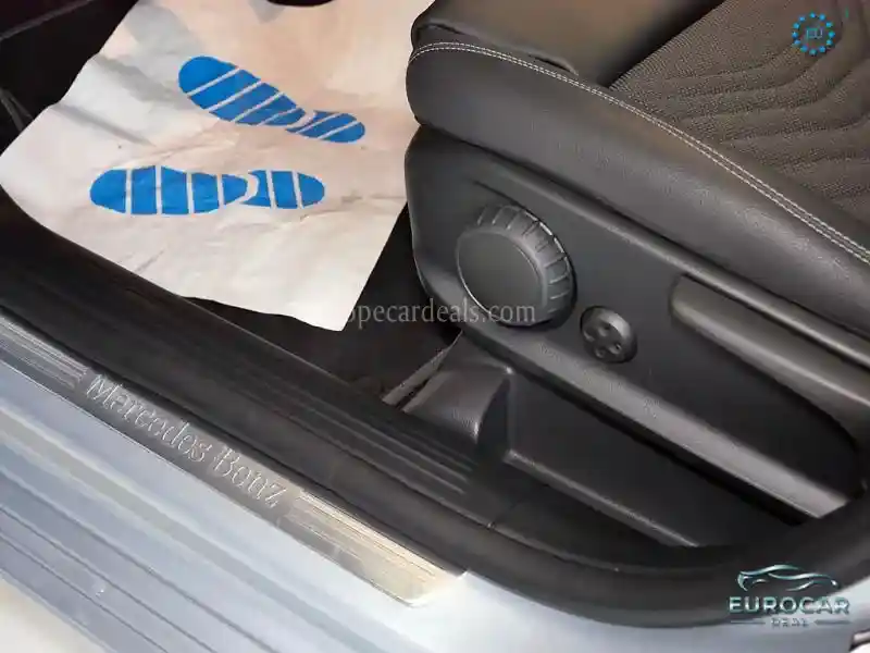 Mercedes-Benz B 220