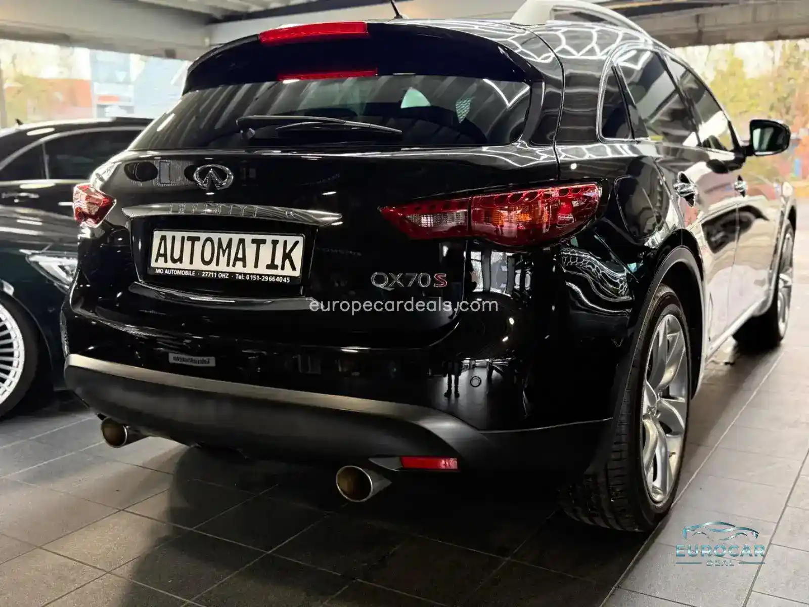 Infiniti QX70
