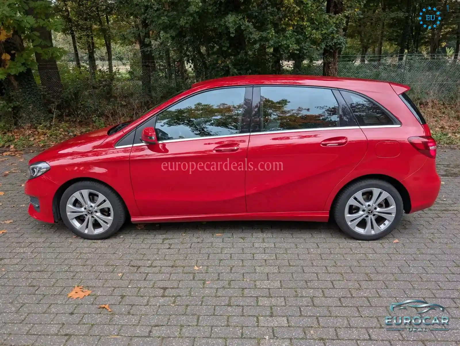 Mercedes-Benz B 180