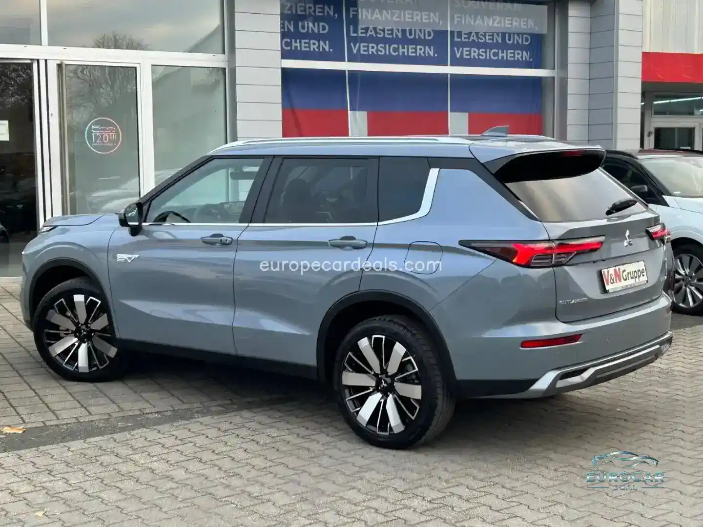 Mitsubishi Plug-in Hybrid Outlander