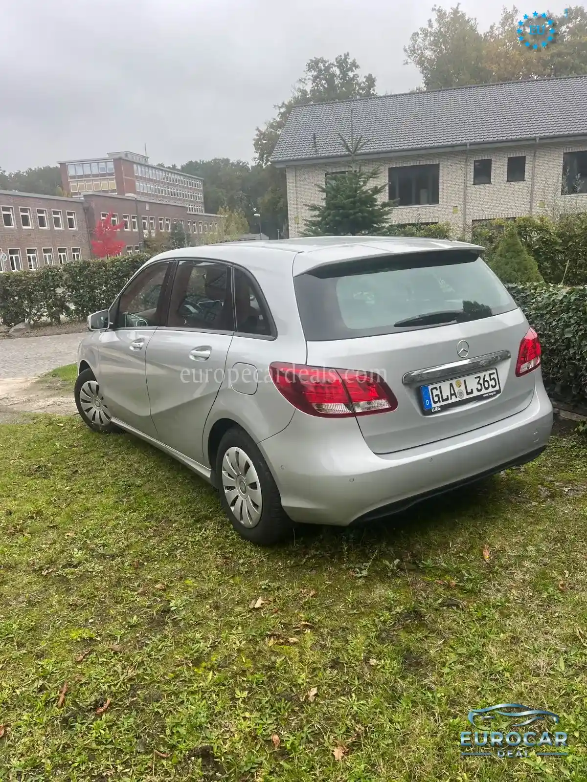 Mercedes-Benz B 180