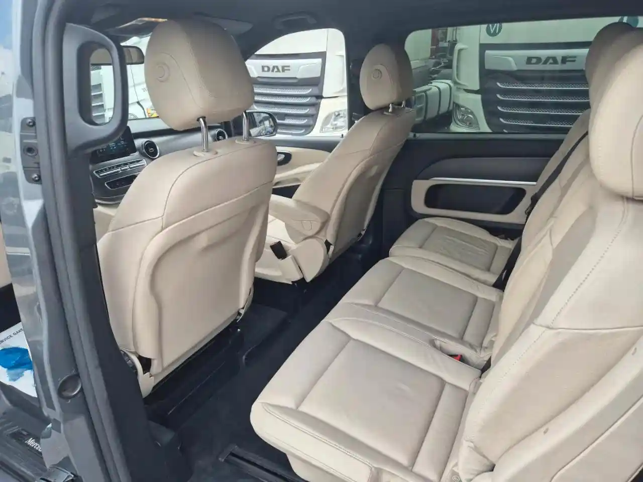 Mercedes-Benz V 250