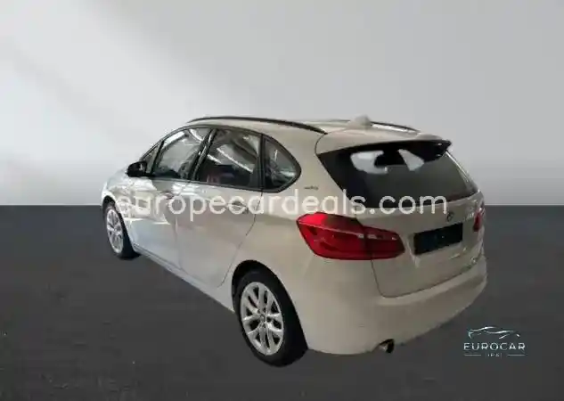 BMW 225