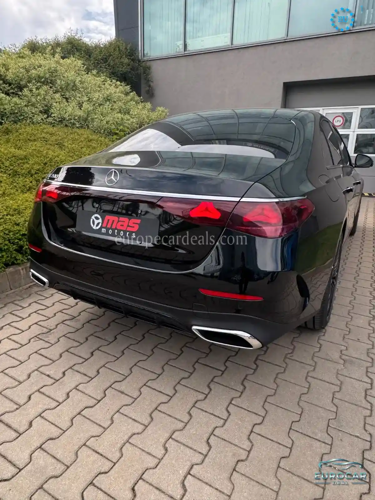 Mercedes-Benz E 200