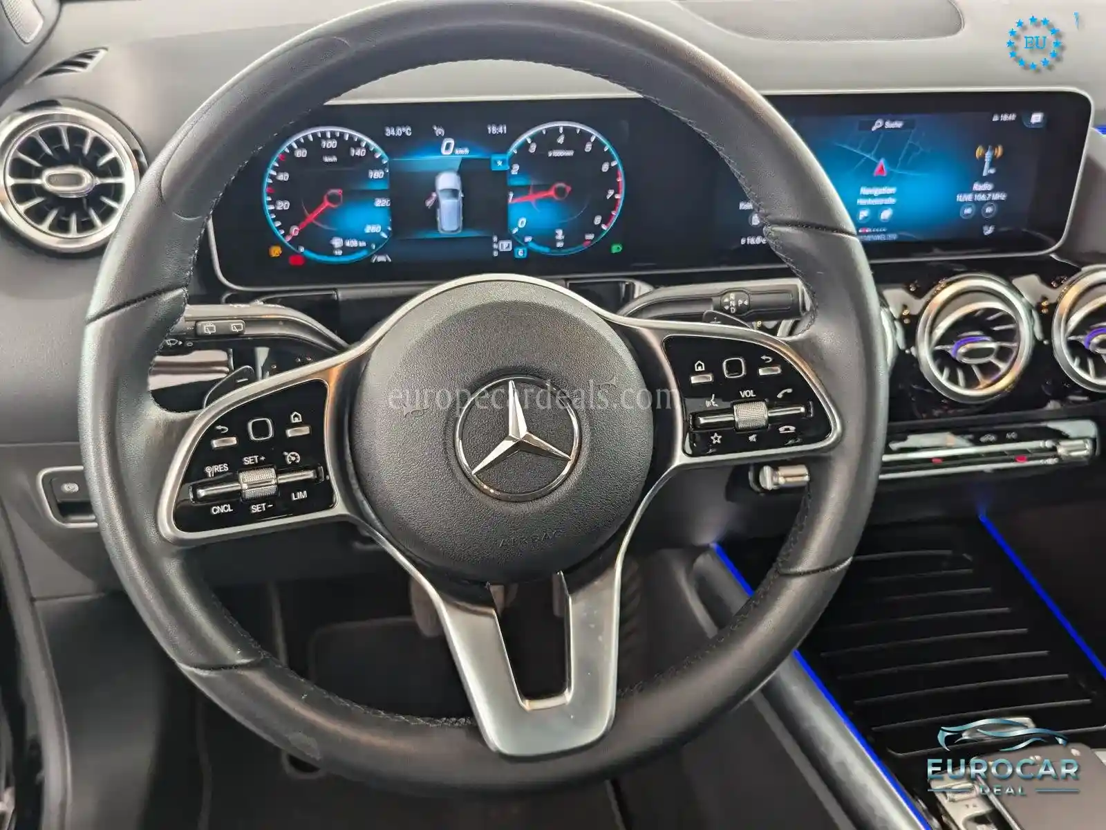 Mercedes-Benz B 180