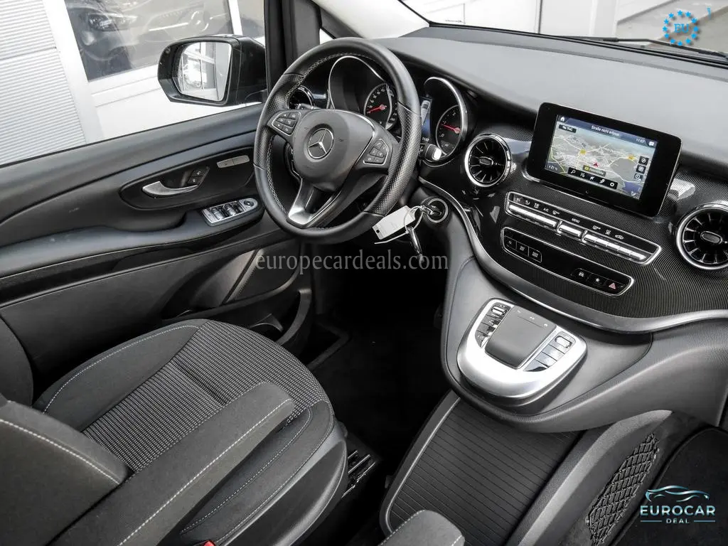Mercedes-Benz V 220