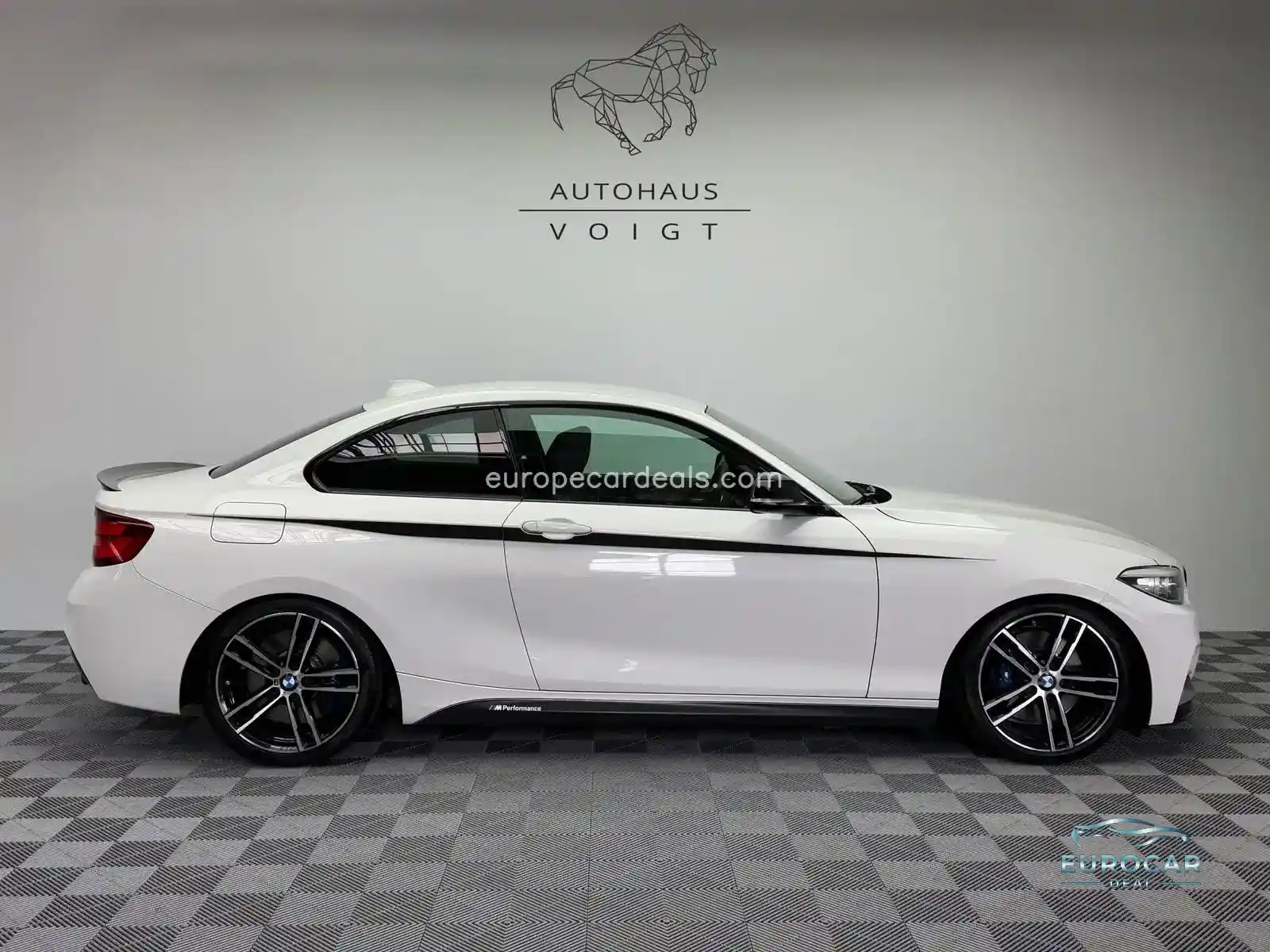 BMW M240i