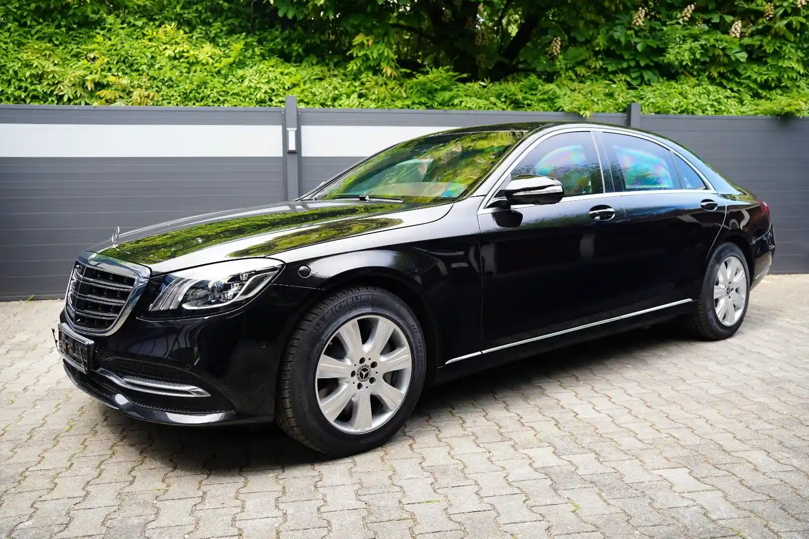 Mercedes-Benz S 600
