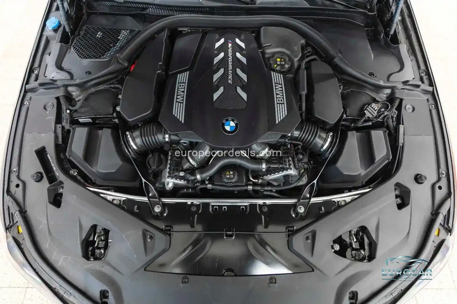 BMW M850