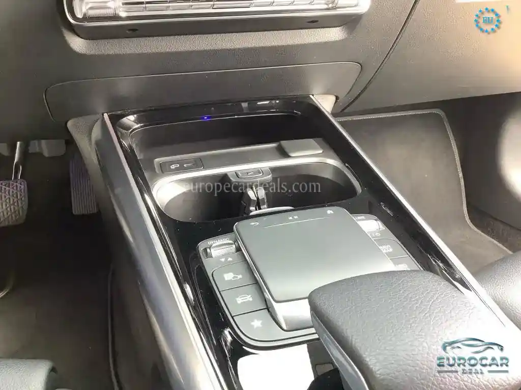 Mercedes-Benz B 220