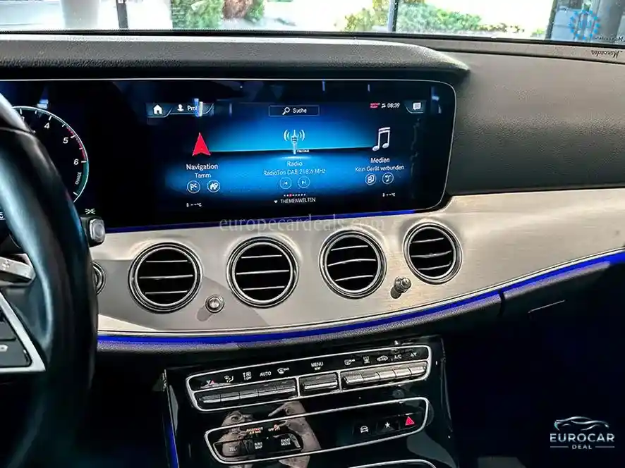 Mercedes-Benz E 300