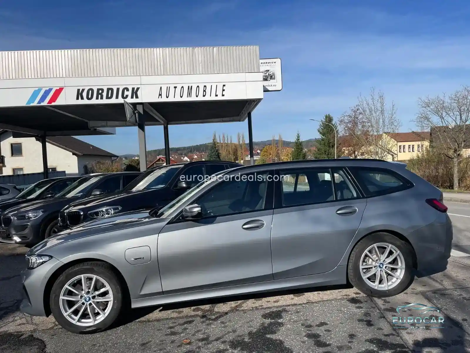 BMW 330