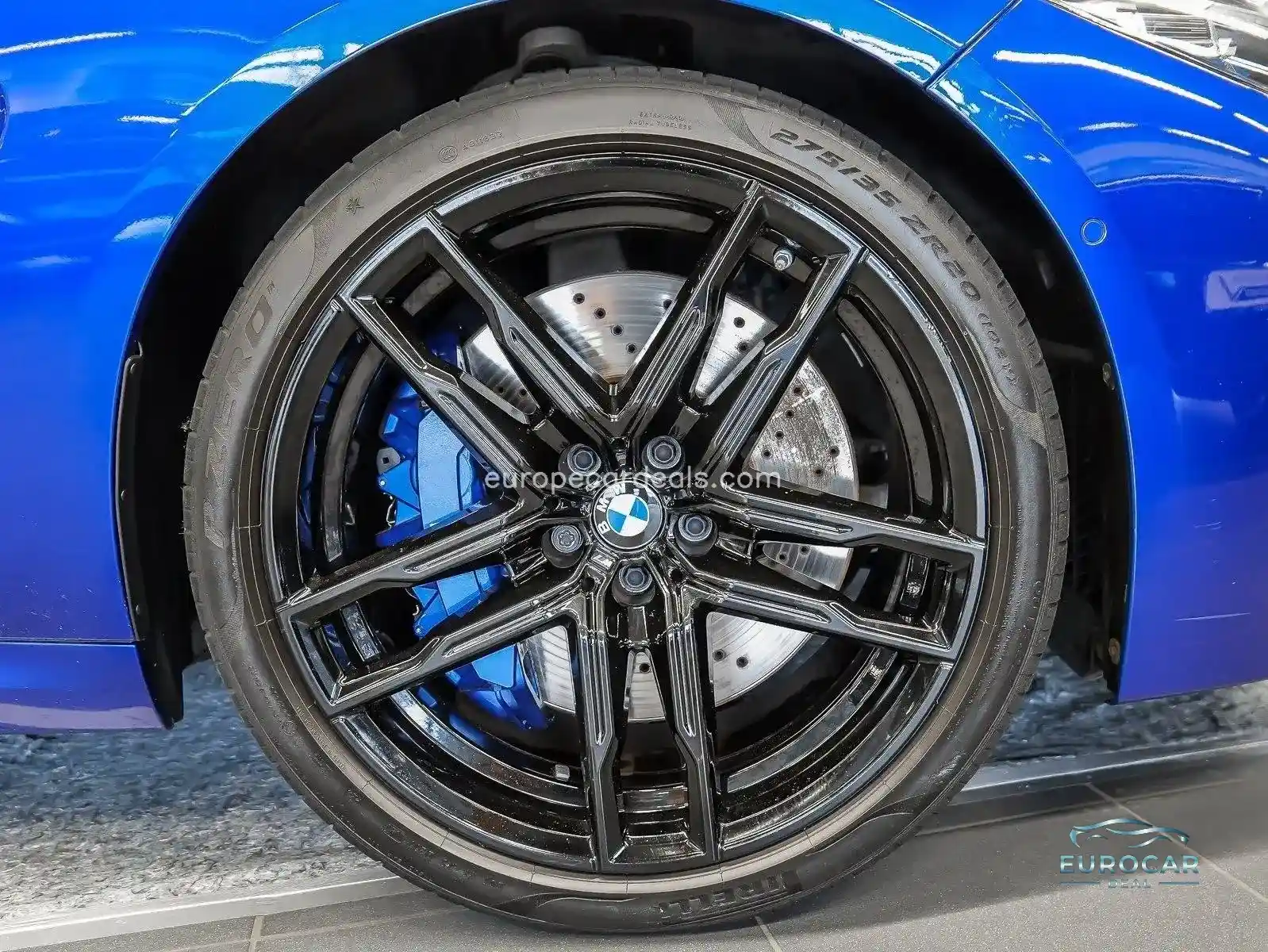 BMW M8