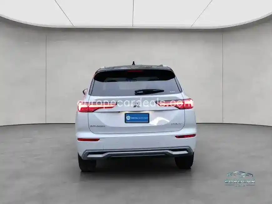 Mitsubishi Plug-in Hybrid Outlander