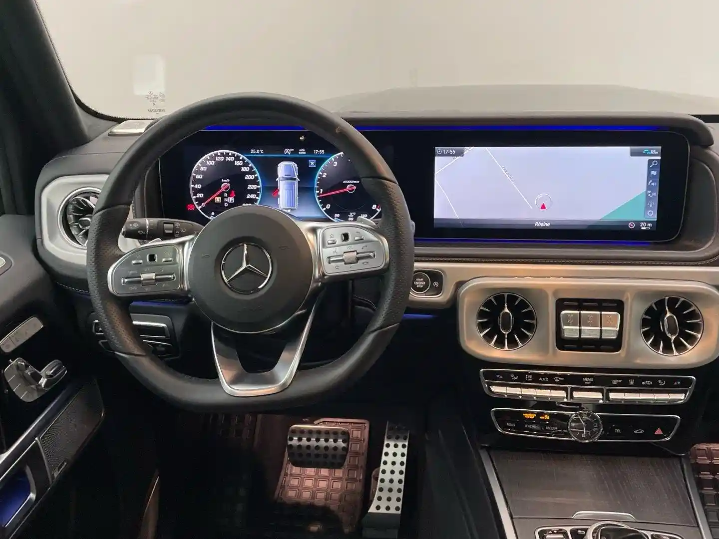 Mercedes-Benz G 500