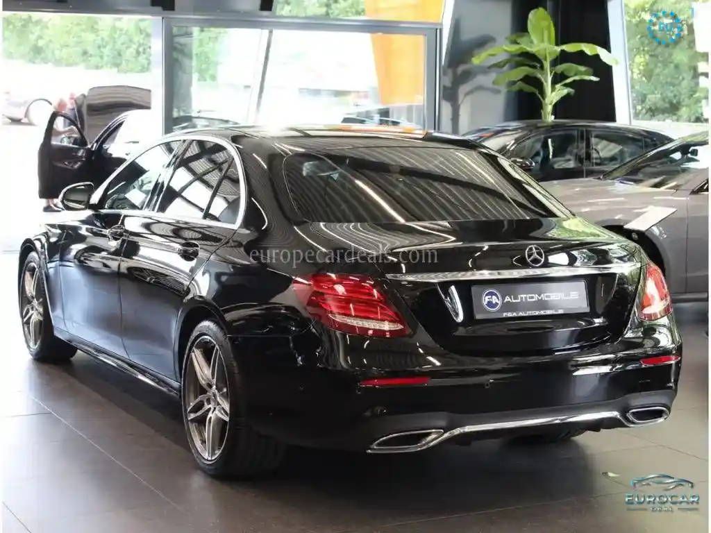 Mercedes-Benz E 300