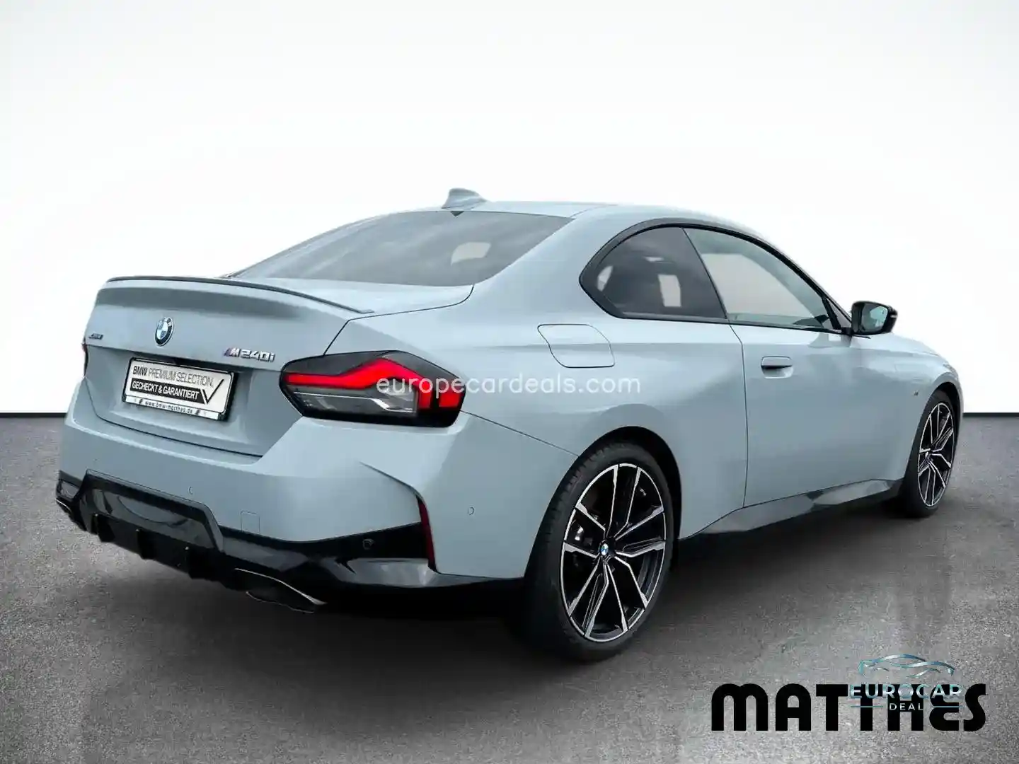 BMW M240i