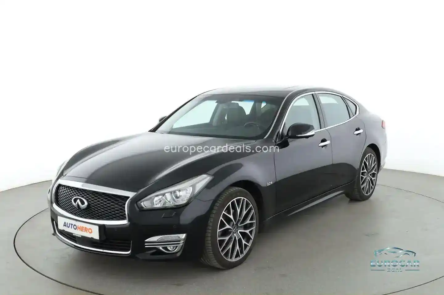 Infiniti Q70