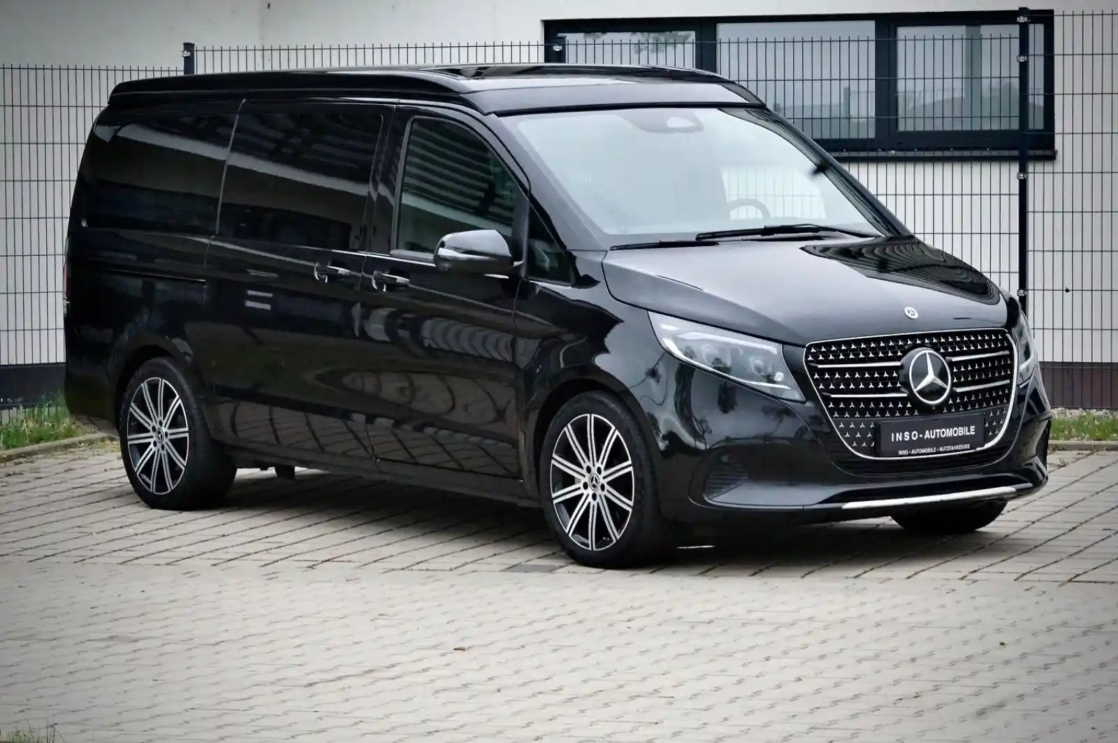 Mercedes-Benz V 250