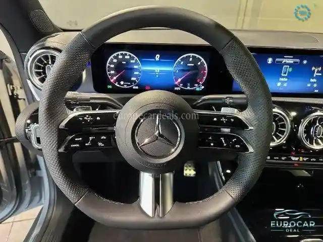 Mercedes-Benz CLA 220