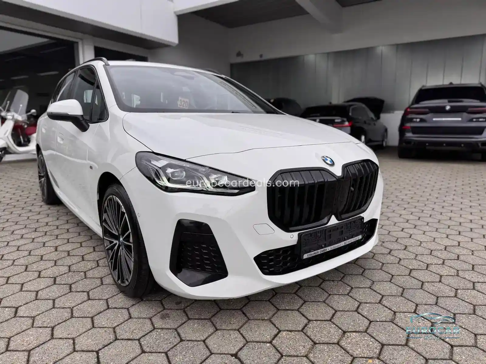 BMW 218