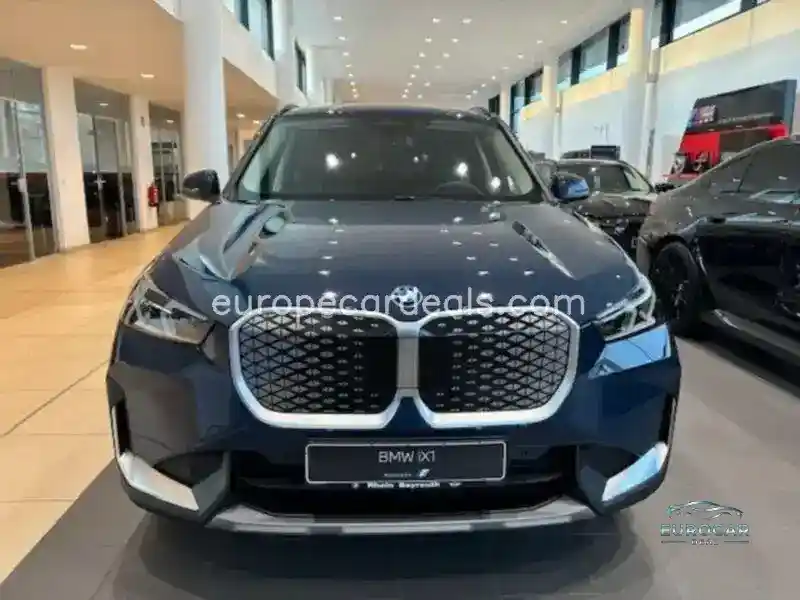 BMW iX1
