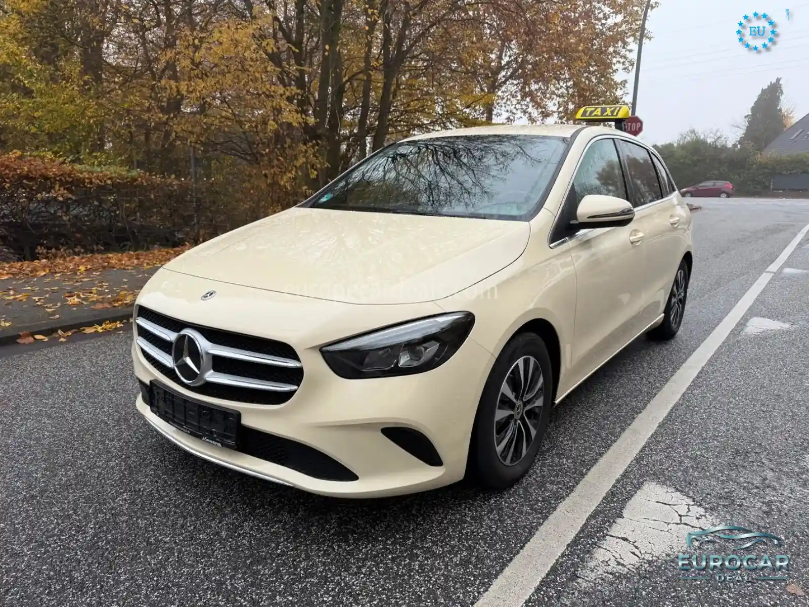 Mercedes-Benz B 180