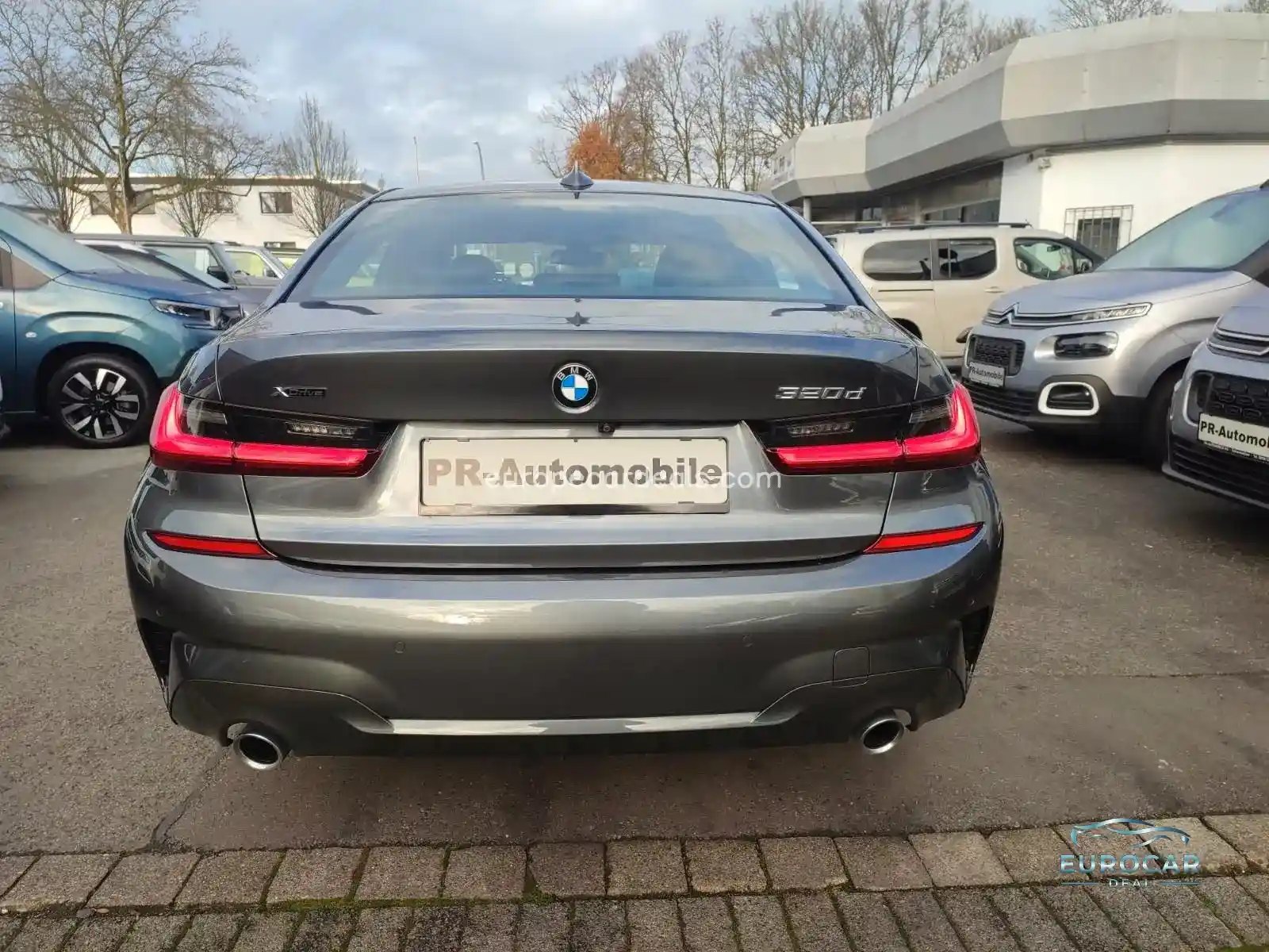 BMW 320