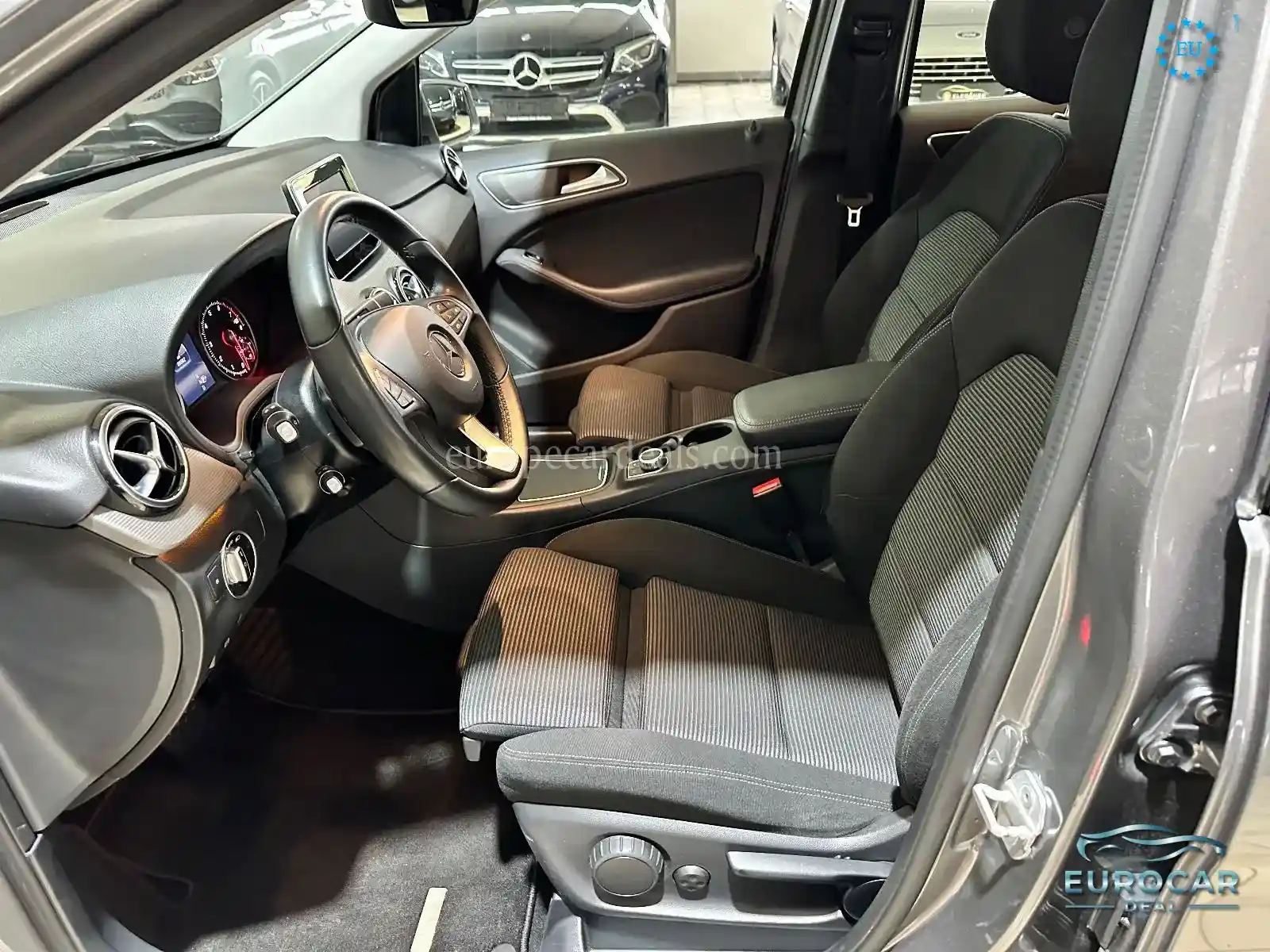 Mercedes-Benz B 220