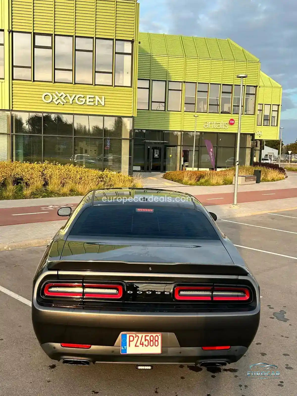 Dodge Challenger