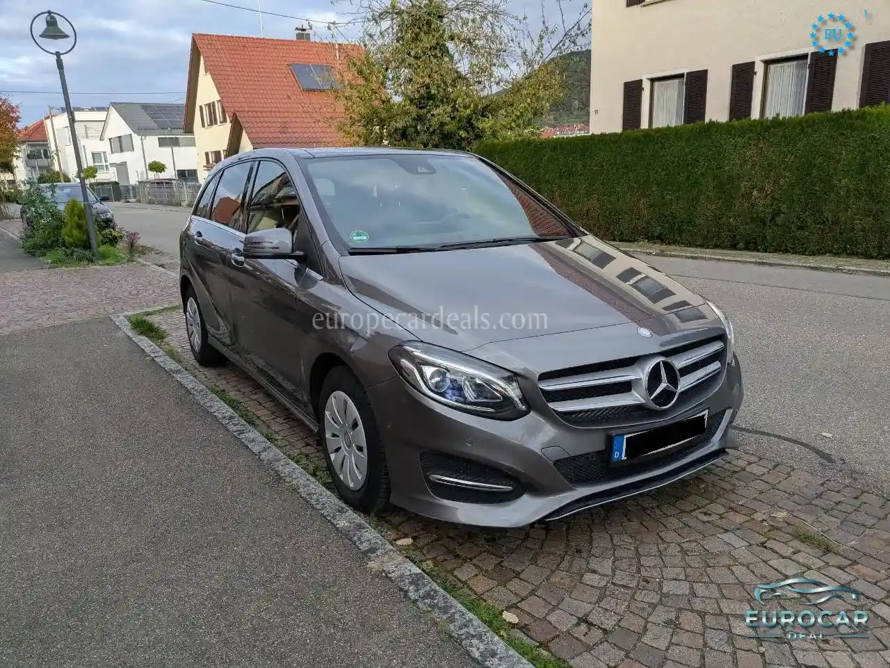 Mercedes-Benz B 180