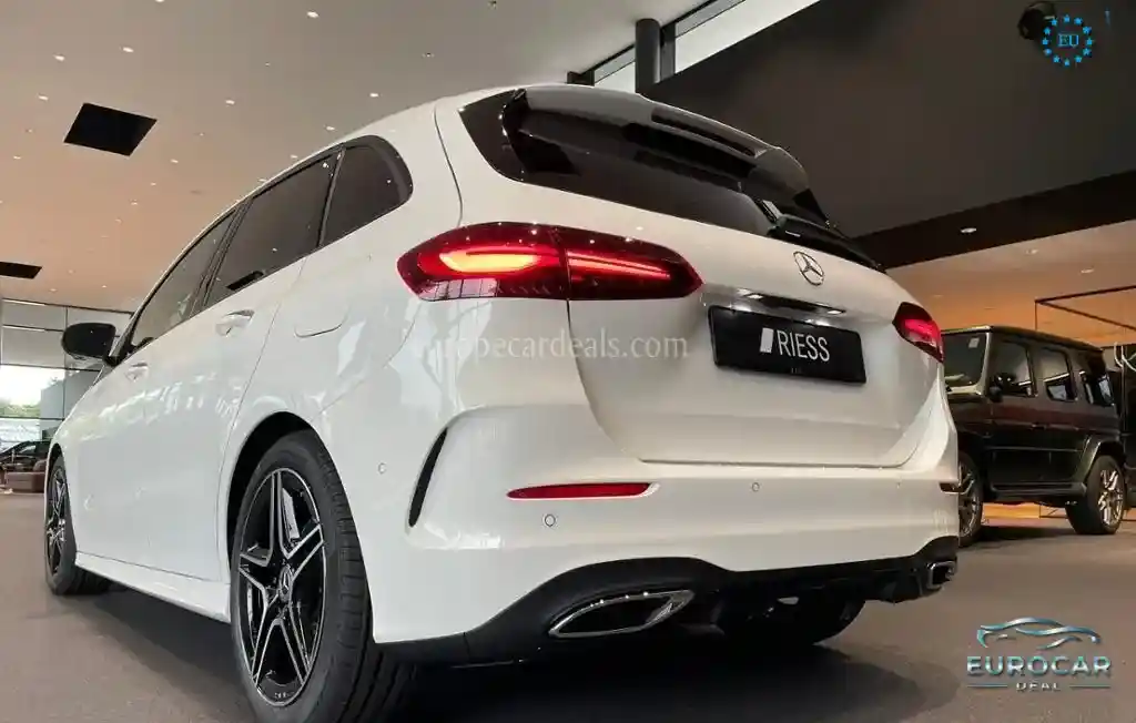 Mercedes-Benz B 220