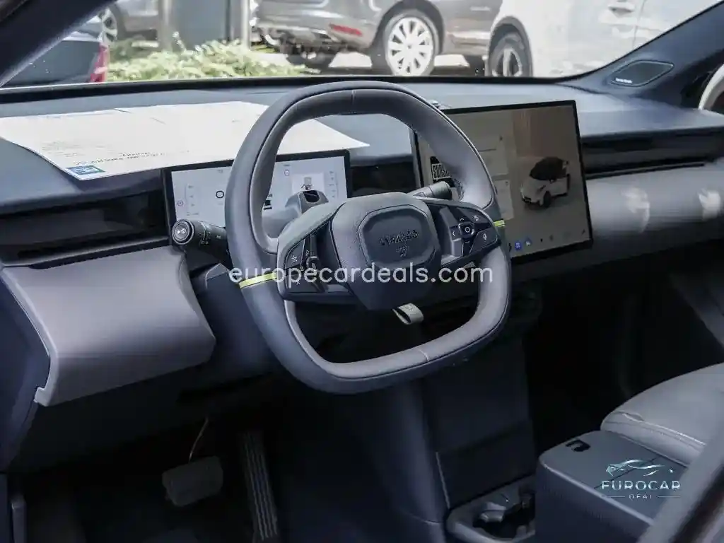 Lynk&Co 02