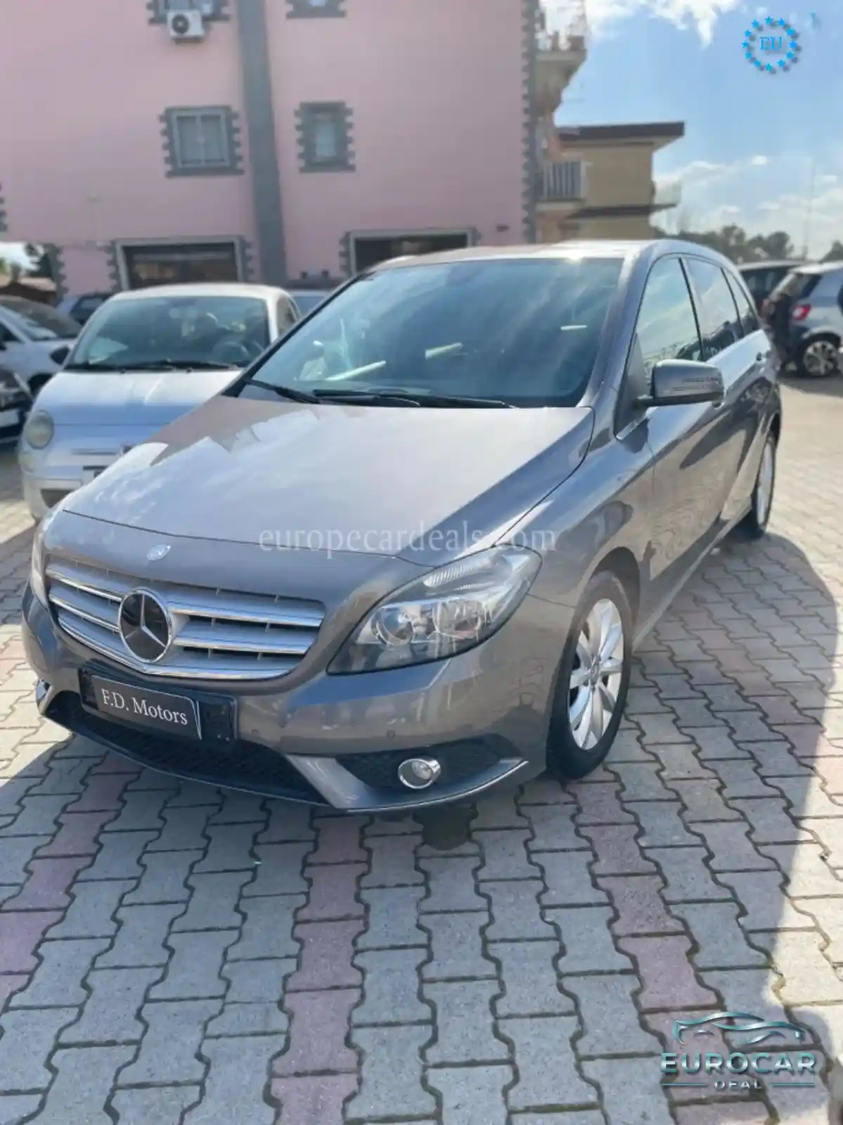Mercedes-Benz B 180