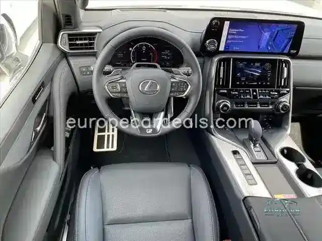 Lexus LX 600