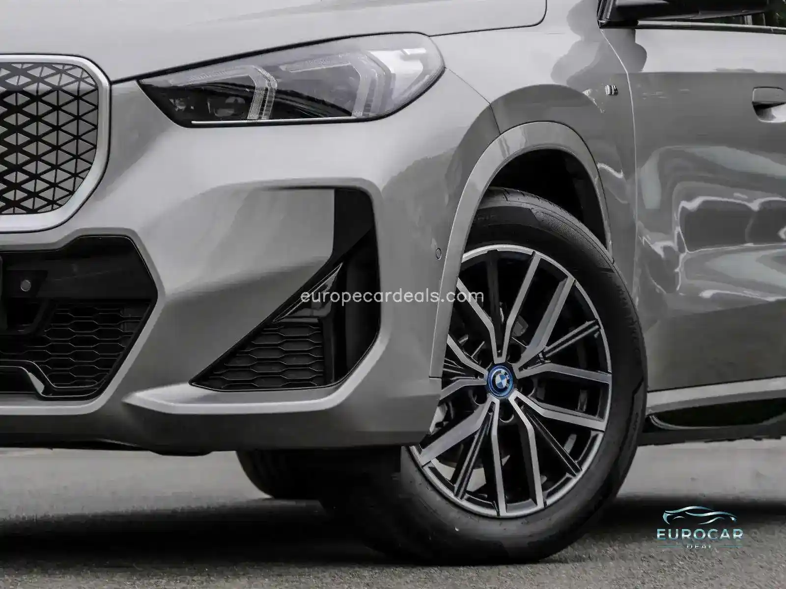 BMW iX1