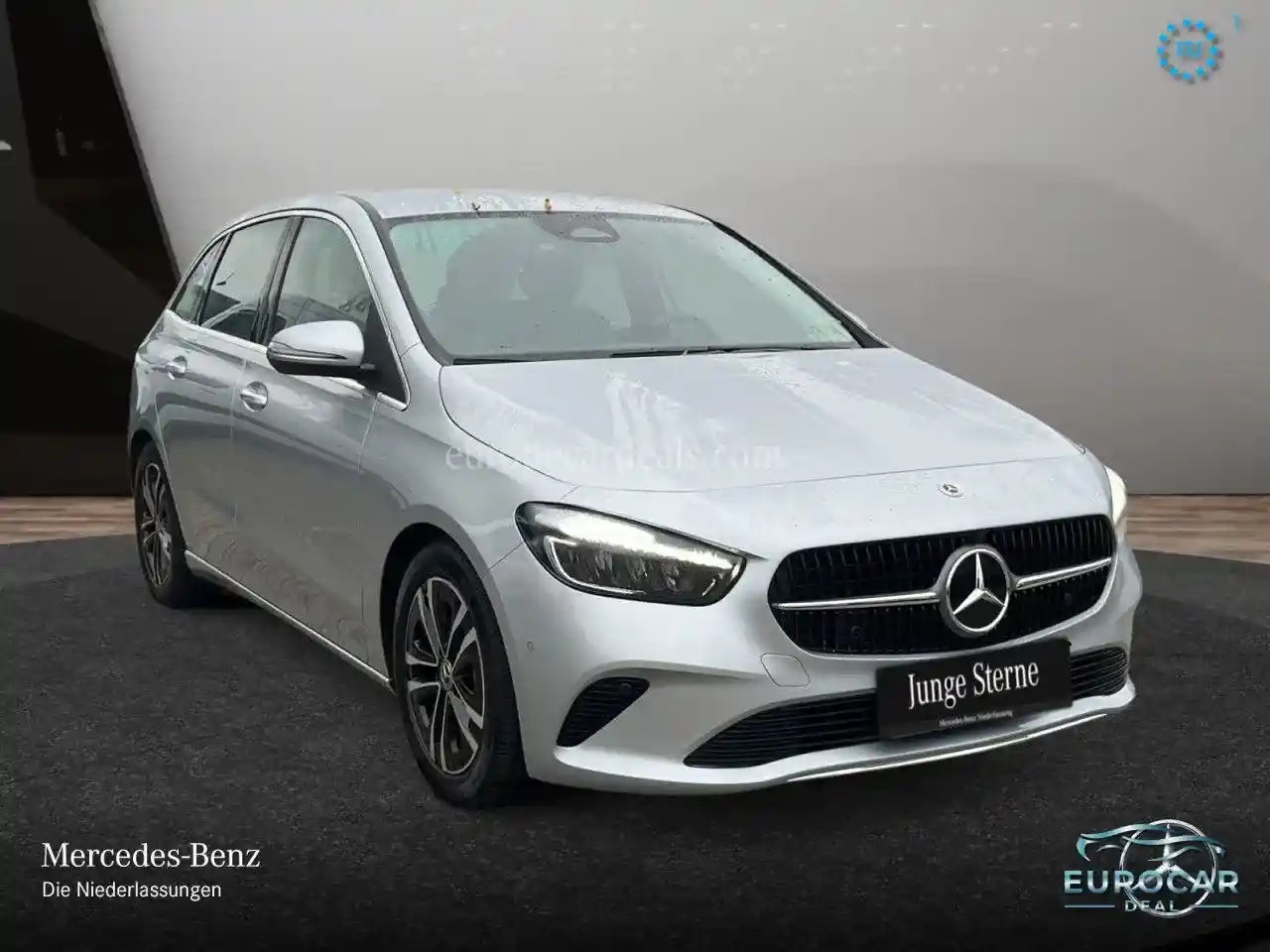 Mercedes-Benz B 180