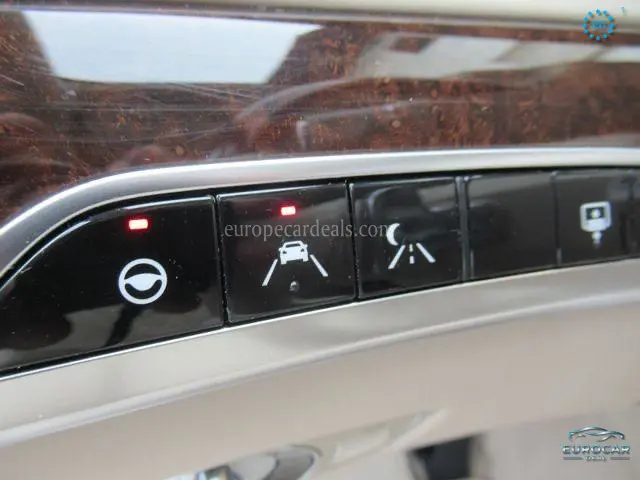 Mercedes-Benz S 560