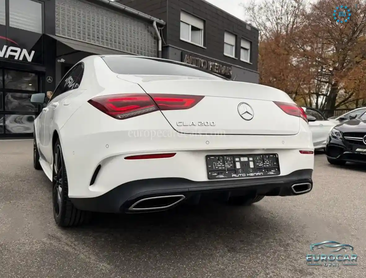 Mercedes-Benz CLA 200